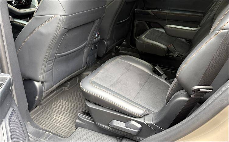 2026 ford explorer tremor second row seating