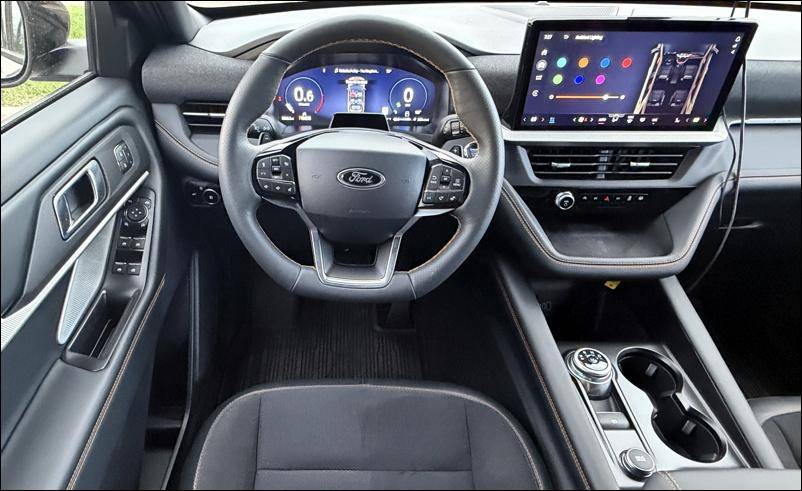 2026 ford explorer tremor interior: dashboard
