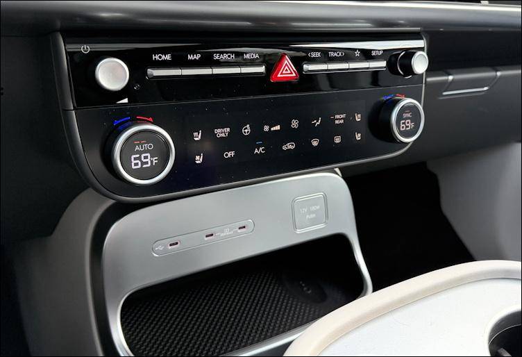 2026 Hyundai Ioniq 9 AWD Calligraphy - Climate Controls