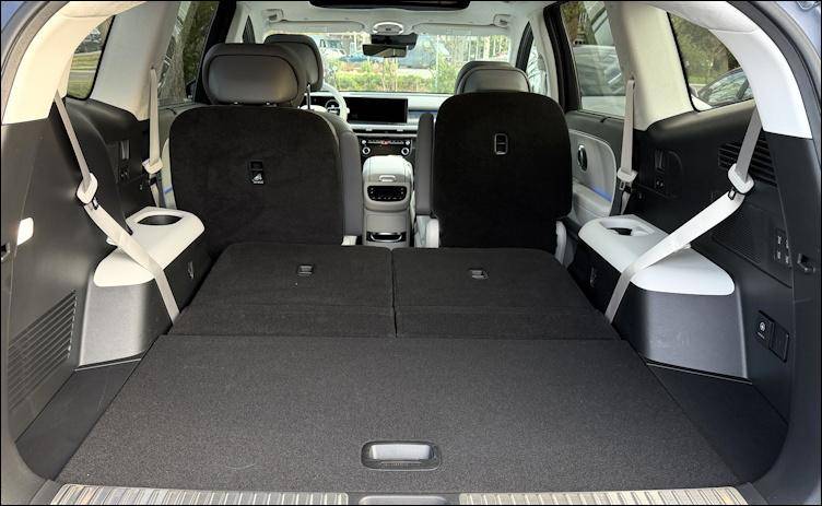 2026 Hyundai Ioniq 9 AWD Calligraphy - Rear Cargo Space