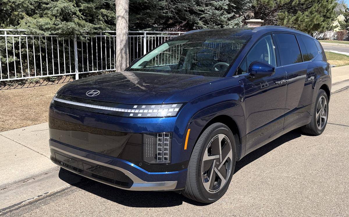 2026 Hyundai Ioniq 9 AWD Calligraphy - Blue