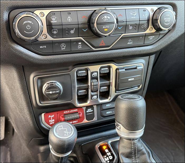 2026 jeep gladiator willys 41 Interior: Center Dash Controls