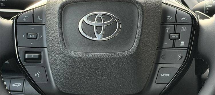 2026 Toyota bZ XLE FWD Plus - Steering Wheel Controls