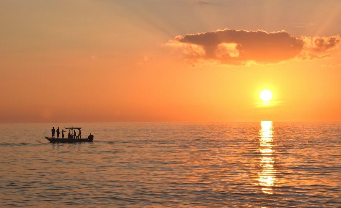 safe boating tips for dads to keep kids safe on Lake Michigan