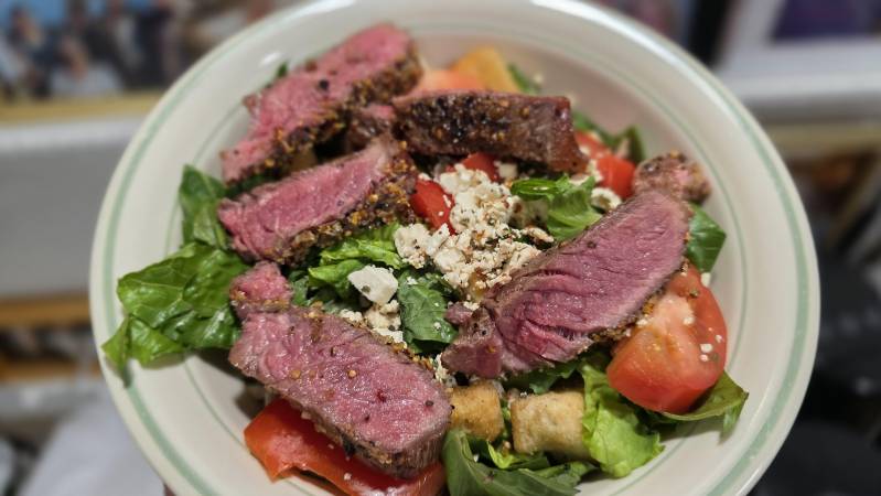 Healthy Steak Salad For Summer Dinners