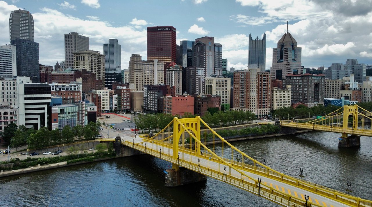 Pittsburgh skyline and rivers family vacation destination